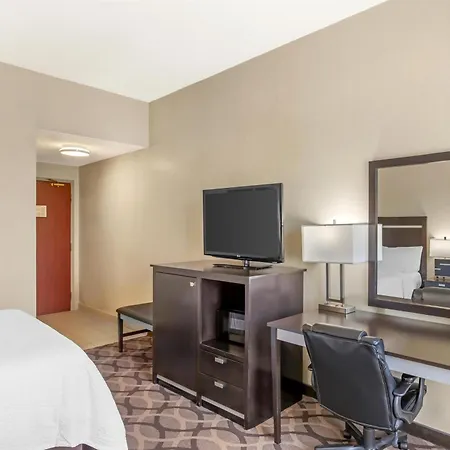 Best Western Plus Travel Hotel Toronto Airport-2