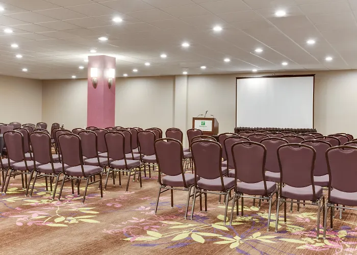 Holiday Inn Toronto International Airport By IhgAirport Hotel